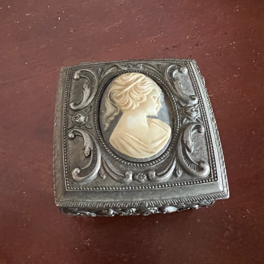 Vintage Music Box With Cameo Design